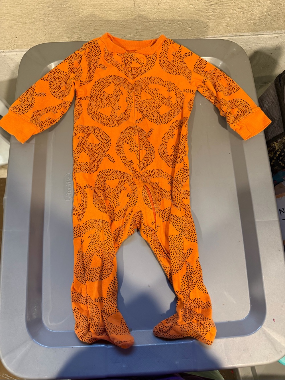 Carter’s Baby Pumpkin Halloween Footed Pajamas 9M Orange